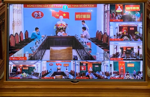 Ninh Binh Provincial Party Committee organized online conferences to 8 district bridge points and city Party Committee